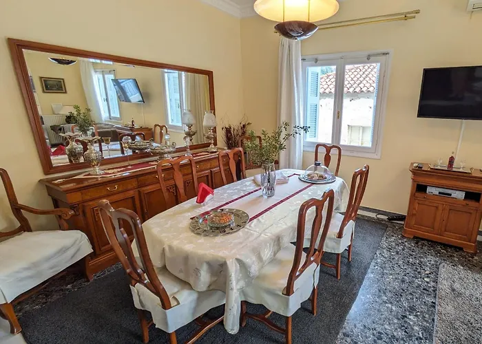 Sapho's House Leonídion